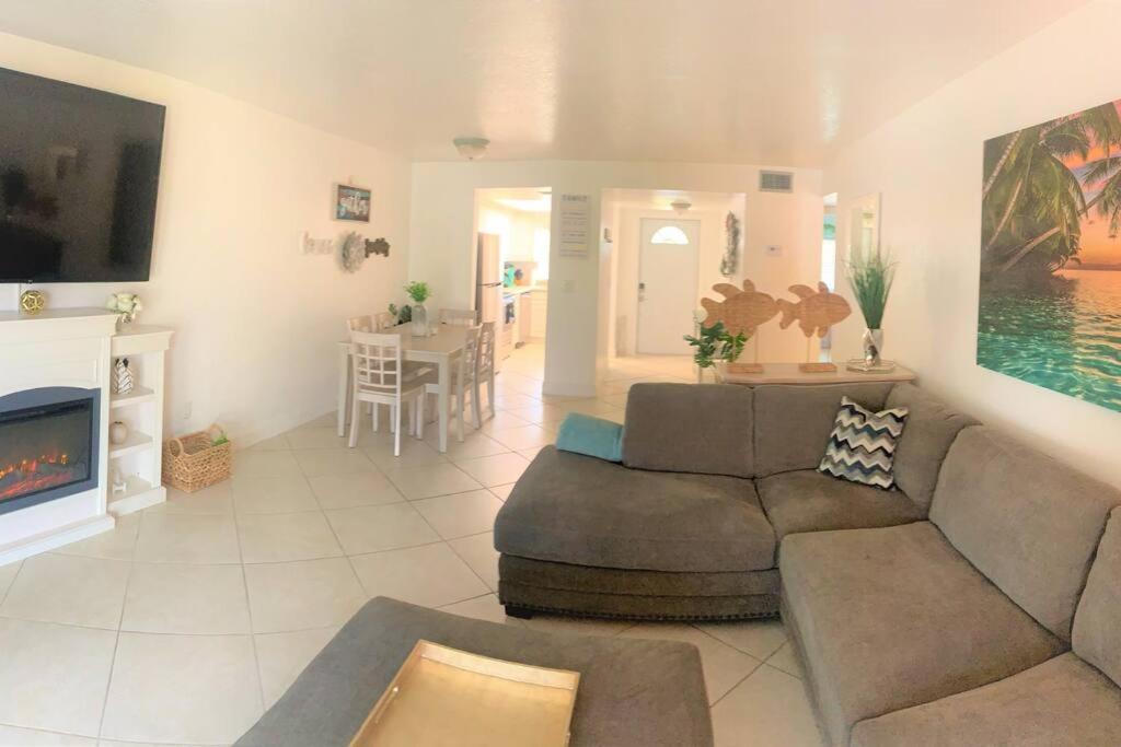 Bright And Beachy 2Bed 1Bath Home - Unit 210 Cocoa Beach Extérieur photo